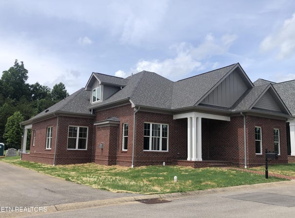 85 Royal Troon Circle, Oak Ridge, TN 37830