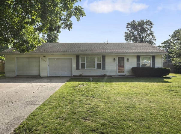 51278 Arch Street, Granger, IN 46530-7110