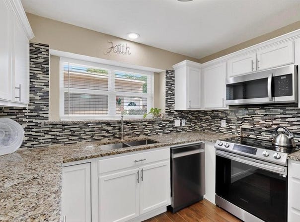 2658 Berkshire Lane, Grand Prairie, TX 75052