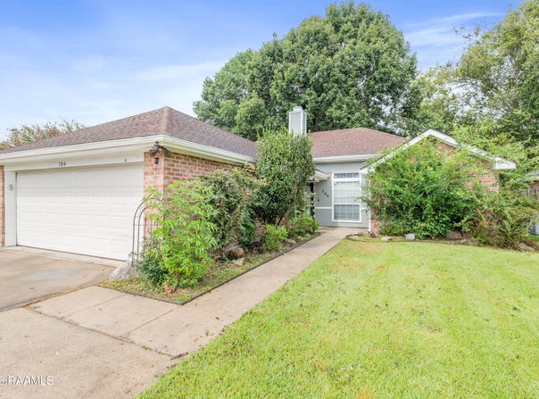 104 Bismark Drive, Broussard, LA 70518