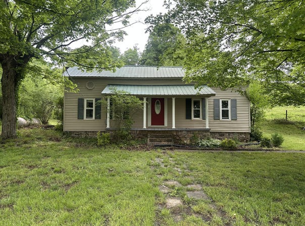 9263 Center Point Road, Tompkinsville, KY 42167