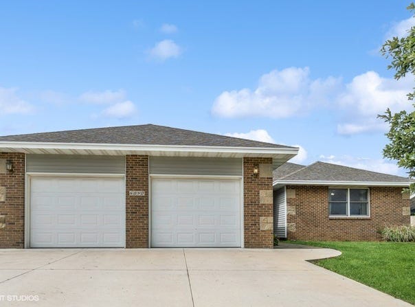 6090 Goldfinch Drive, Pleasant Hill, IA 50327