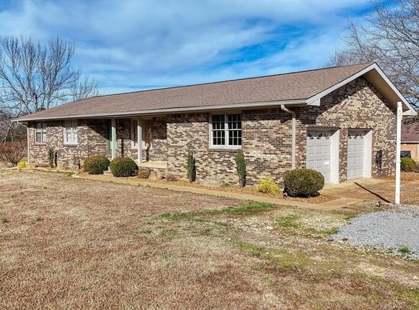 628 Tom White Rd, BIG SANDY, TN 38221