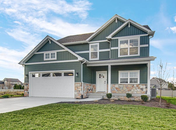 2101 Redwood Lane, Chesterton, IN 46304