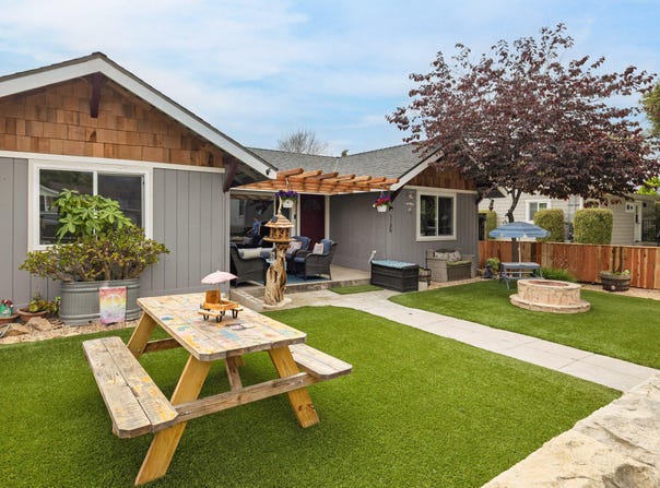 5139 8th Street, CARPINTERIA, CA 93013