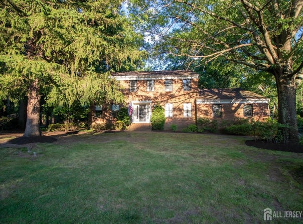 7 McElroy Drive, Lincroft, NJ 07738