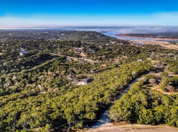 21001 Ridgeview LOOP, Lago Vista, TX 78645