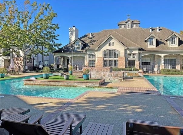 350 EMERALD FOREST Boulevard, Covington, LA 70433
