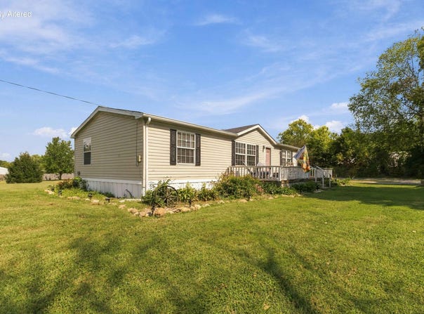 136 E Railroad Street, Hustonville, KY 40437