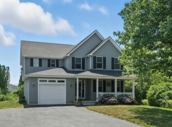 8 Bayberry Avenue, Kennebunk, ME 04043