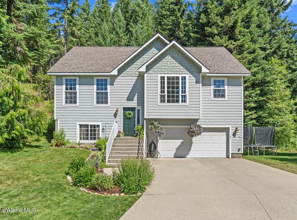 187 White Way, Priest River, ID 83856