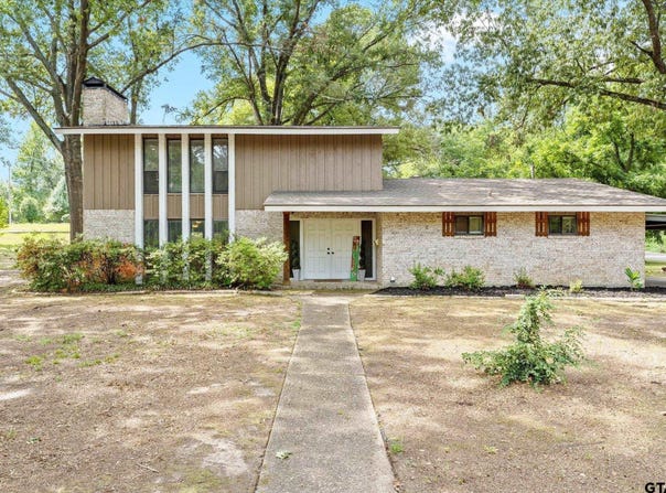 1101 Holly Hill Ln, Mt Pleasant, TX 75455