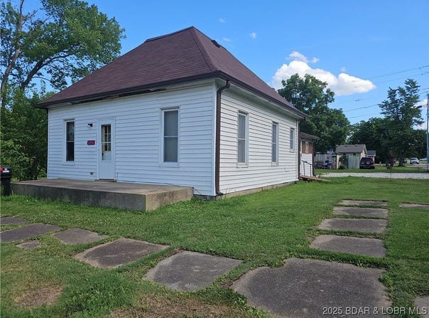 234 W 7th Street, Eldon, MO 65026