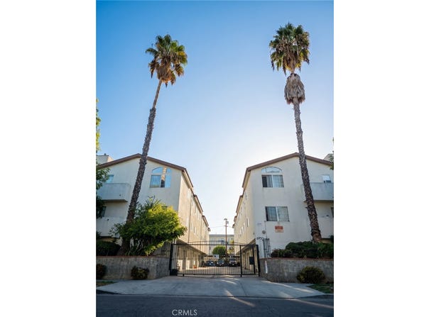 6950 Remmet Avenue, Canoga Park, CA 91303