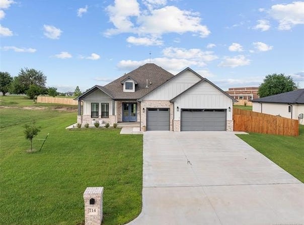 714 Prairie View Road, Ardmore, OK 73401