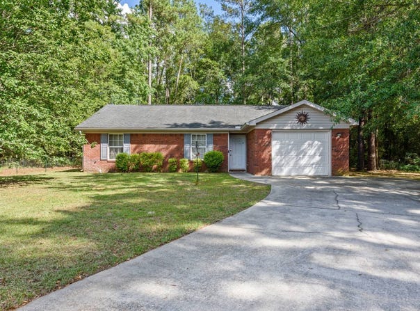 327 Ridgewood, Daleville, AL 36322