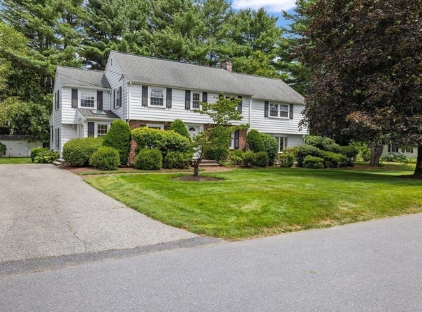 8 Hawthorne Road, Lexington, MA 02420