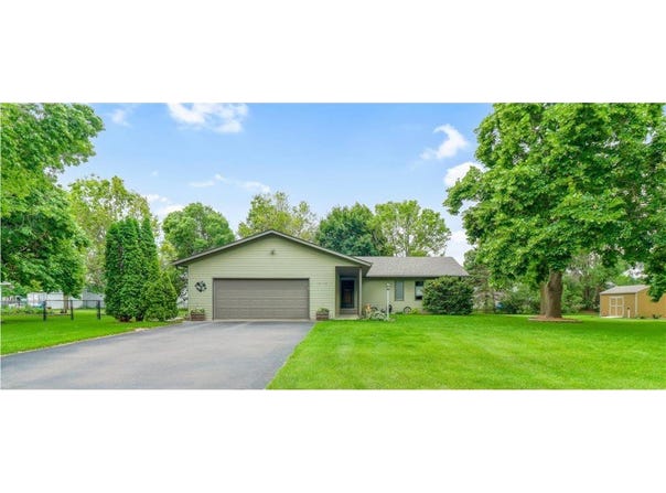 14175 Cottonwood Boulevard, Becker, MN 55308