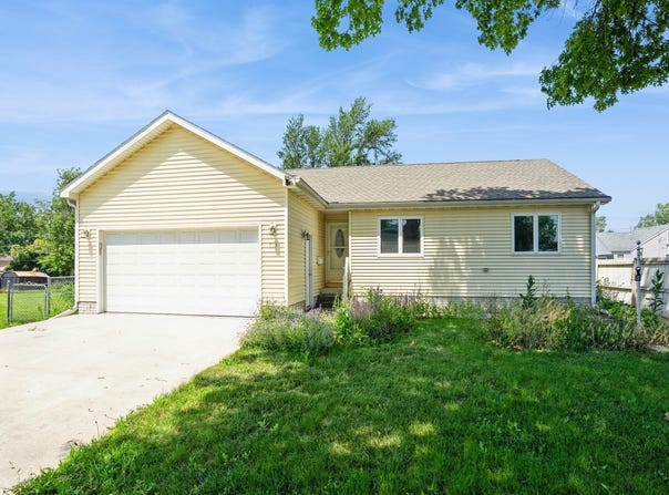 815 W 6th Street S, Newton, IA 50208