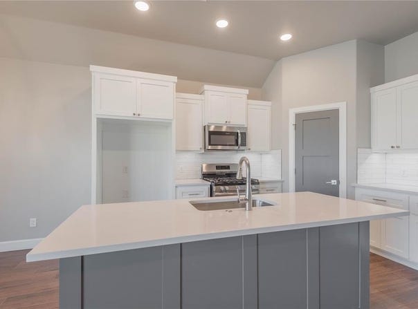 1300 Colonial Avenue, Tuttle, OK 73089