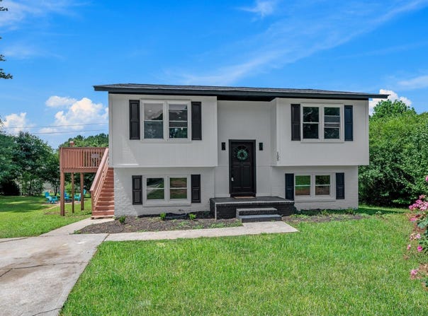 105 Foxhall Court, Easley, SC 29640