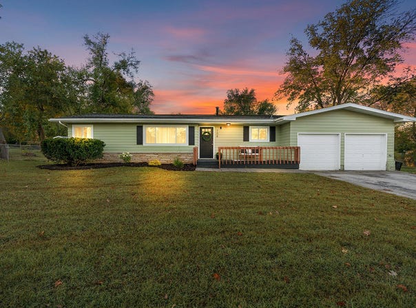 708 E Mccracken Road, Ozark, MO 65721