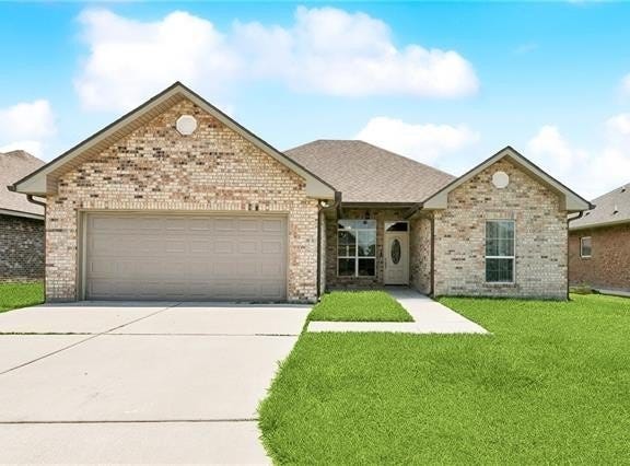 2473 CAROL SUE Avenue, Gretna, LA 70056
