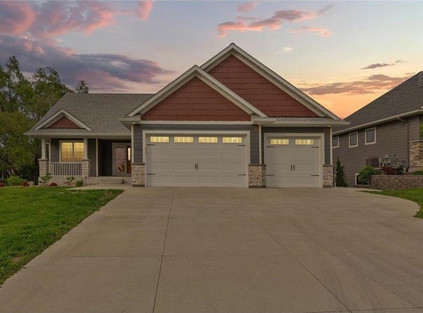 1939 Legacy Drive, Faribault, MN 55021