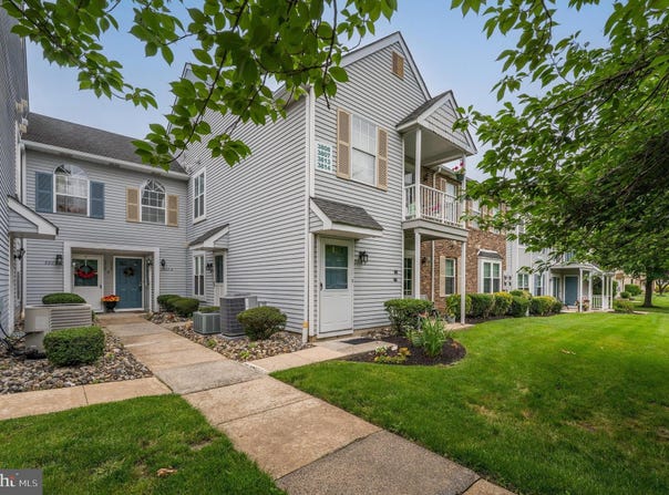 3808 ADELAIDE DRIVE, MOUNT LAUREL, NJ 08054