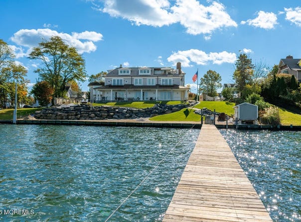 1 Second Street, Rumson, NJ 07760
