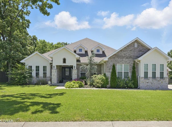 104 Van Dusen Drive, Carl Junction, MO 64834
