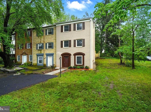 14839 HOXTON SQ, CENTREVILLE, VA 20120