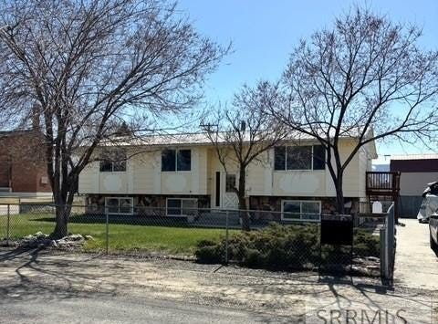 719 Sharkey Street, Salmon, ID 83467