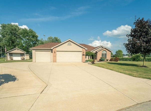 319 White Bridge Court, Bluffton, IN 46714
