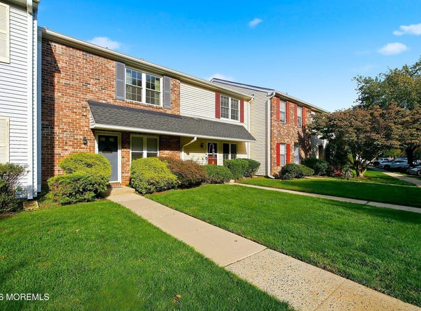 369 McDowell Drive, East Brunswick, NJ 08816