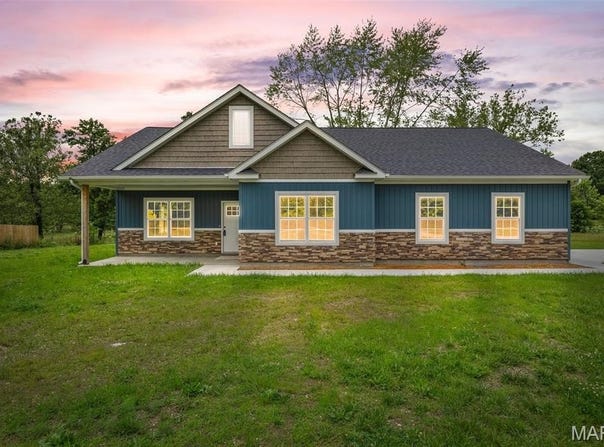 12 Ogborn Drive, Farmington, MO 63640