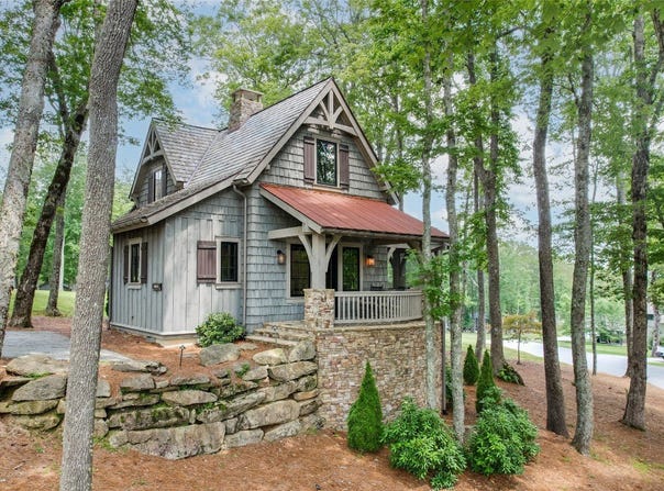 64 Outpost Trail, Glenville, NC 28736