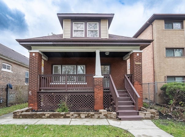 9220 S Dauphin Avenue, Chicago, IL 60619