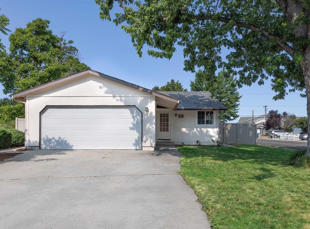 7195 W Bluebird Dr, Boise, ID 83714