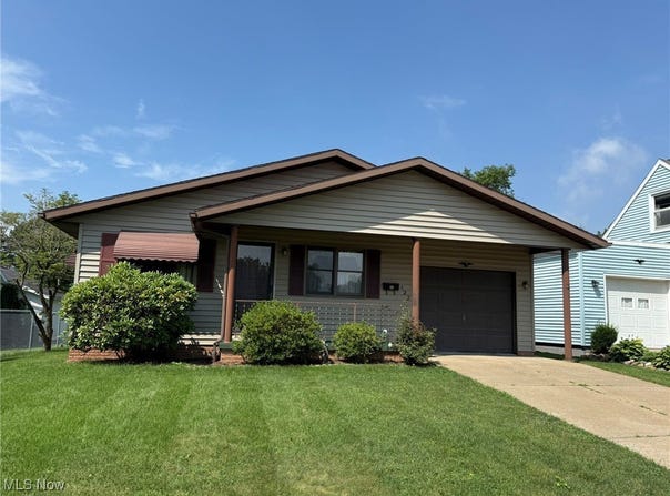 122 N Fairview Avenue, Dover, OH 44622