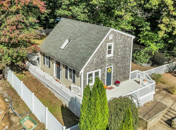 21 Nohono Road, Mashpee, MA 02649