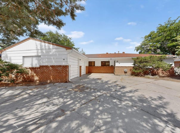 2825 Las Cruces Road NE, Albuquerque, NM 87110