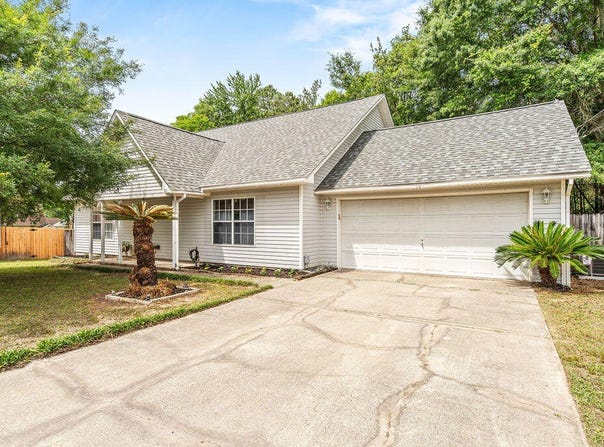 510 Hillview Circle, Crestview, FL 32536