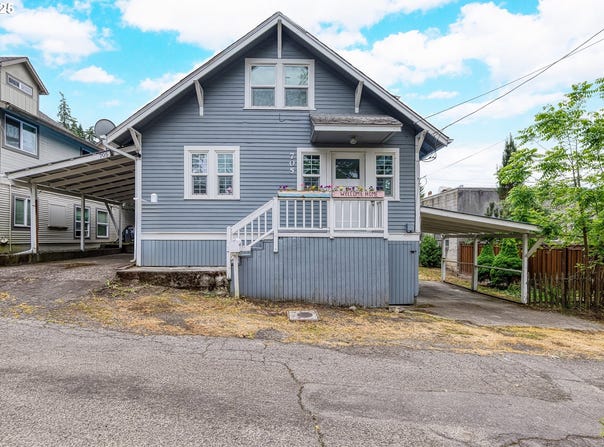 705 JACKSON ST, Oregon City, OR 97045