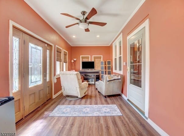 27 Colonial Ter, East Orange City, NJ 07017
