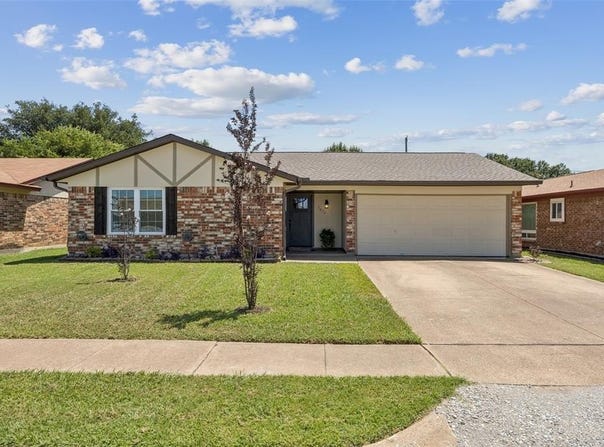 5912 Hickoryhill Road, Watauga, TX 76148