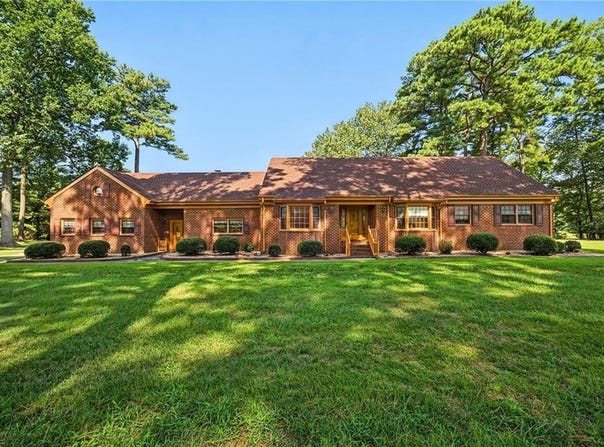 5853 Bernhowe Manor Lane, Suffolk, VA 23435