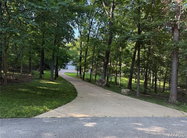 4135 Spring Valley Estates Drive, Hillsboro, MO 63050