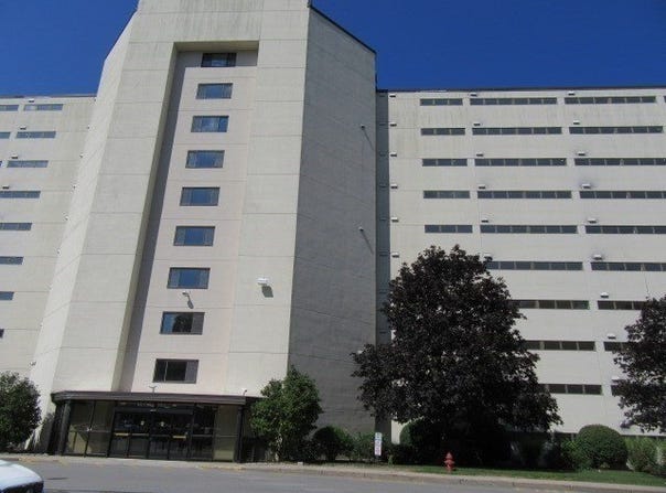 100 Cove Way, Quincy, MA 02169