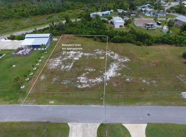 416 New Mexico Dr, Mexico Beach, FL 32456